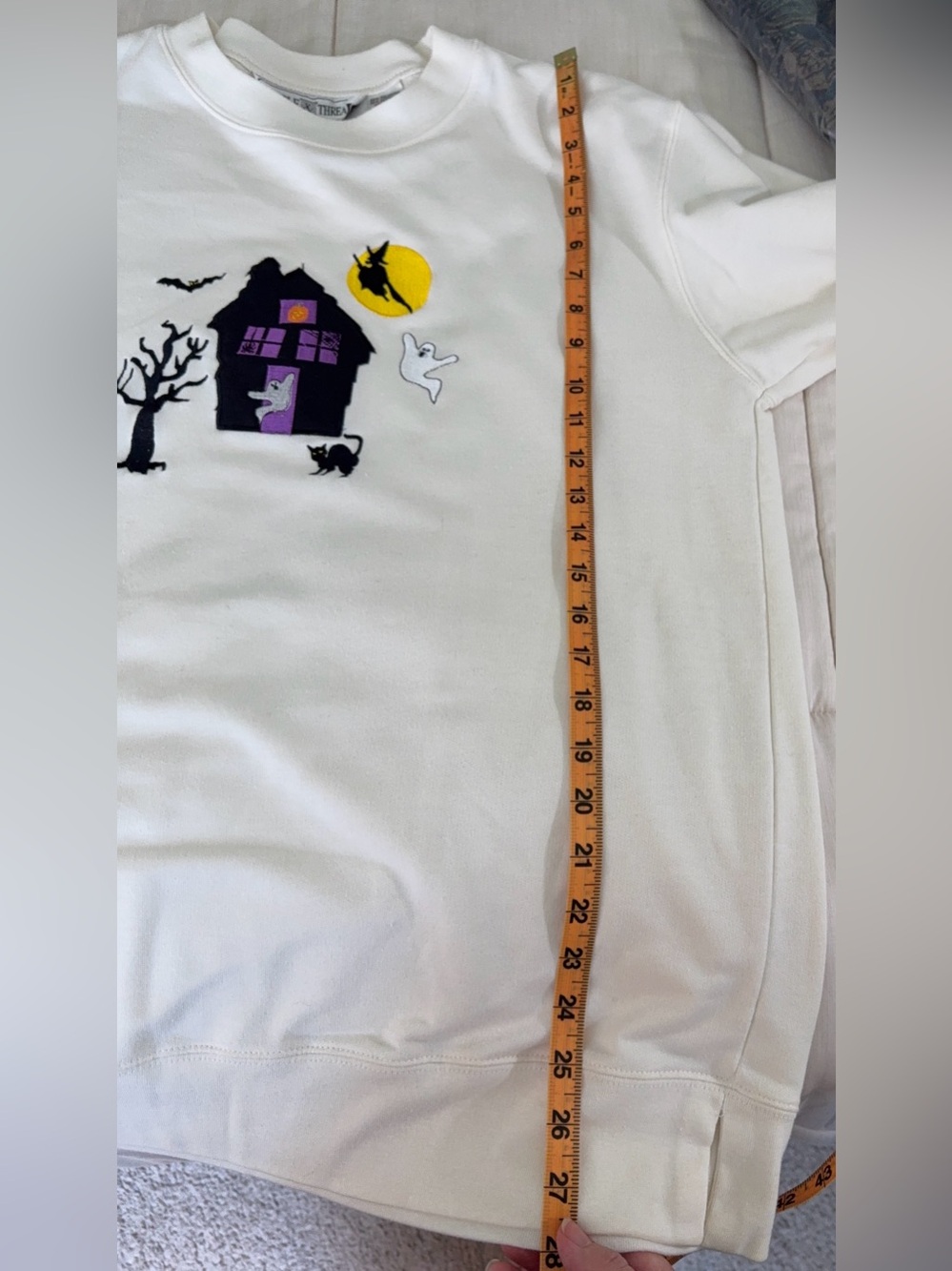 Vintage 90’s Needle & Threads Halloween Witch Haunted House sweatshirt white Med - Picture 12 of 12